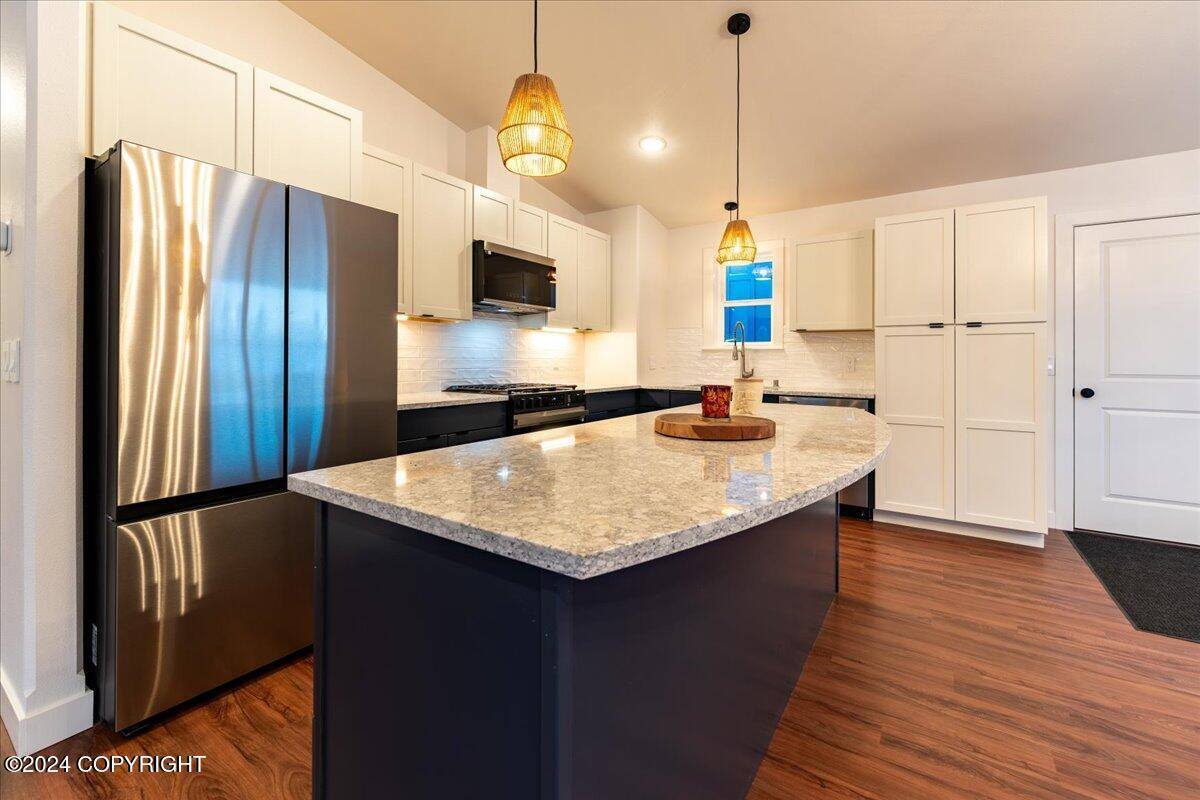 980 Refinery Loop, North Pole, AK 99705