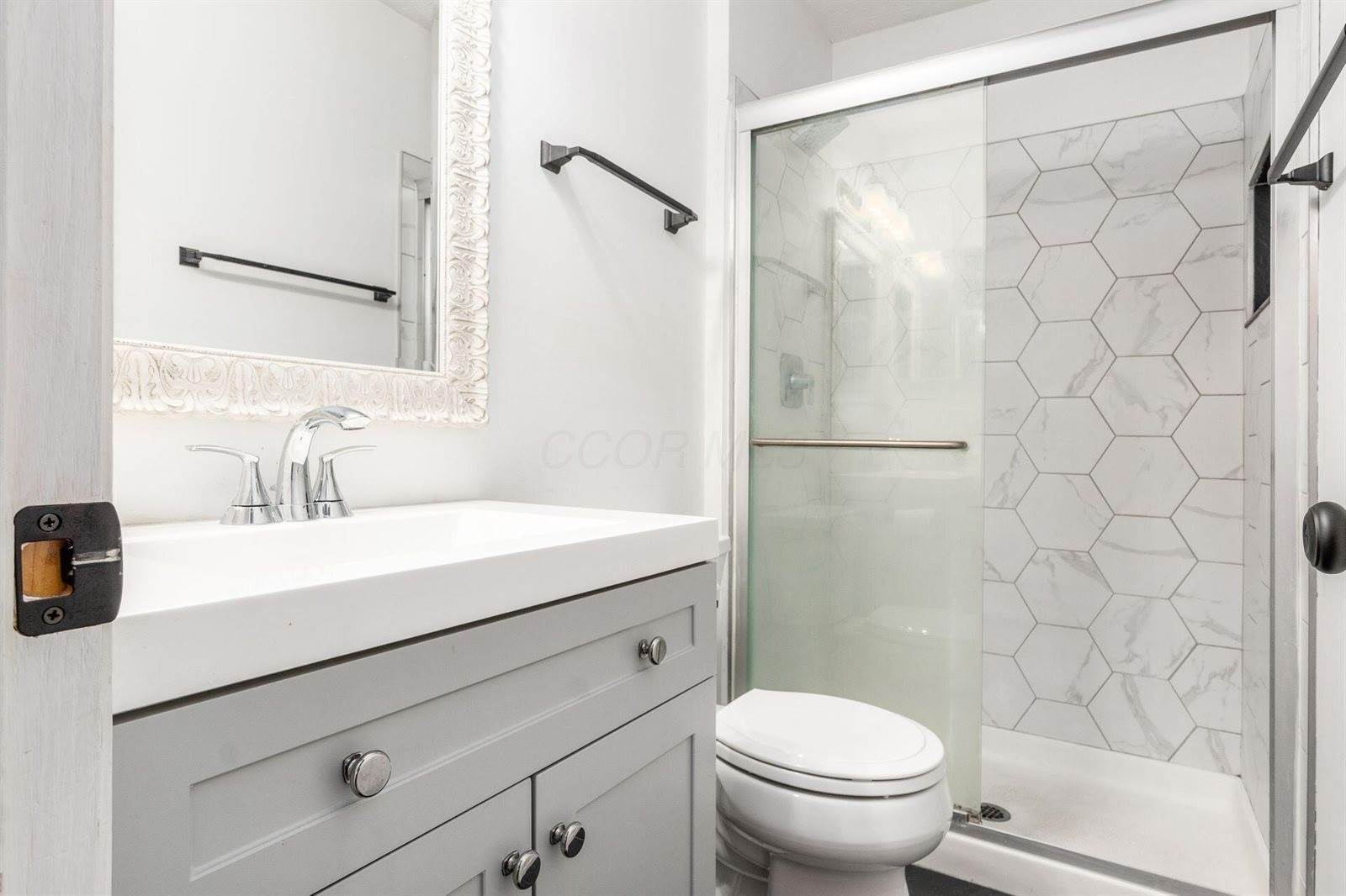 5017 Crestbury Court, Hilliard, OH 43026