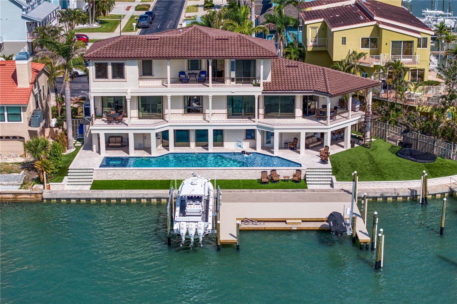 5939 Bayview Circle South, Gulfport, FL 33707