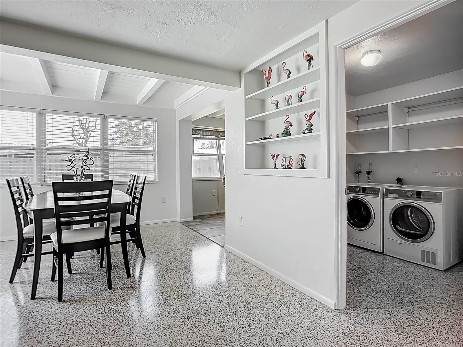 2108 Lee Lane, Sarasota, FL 34231