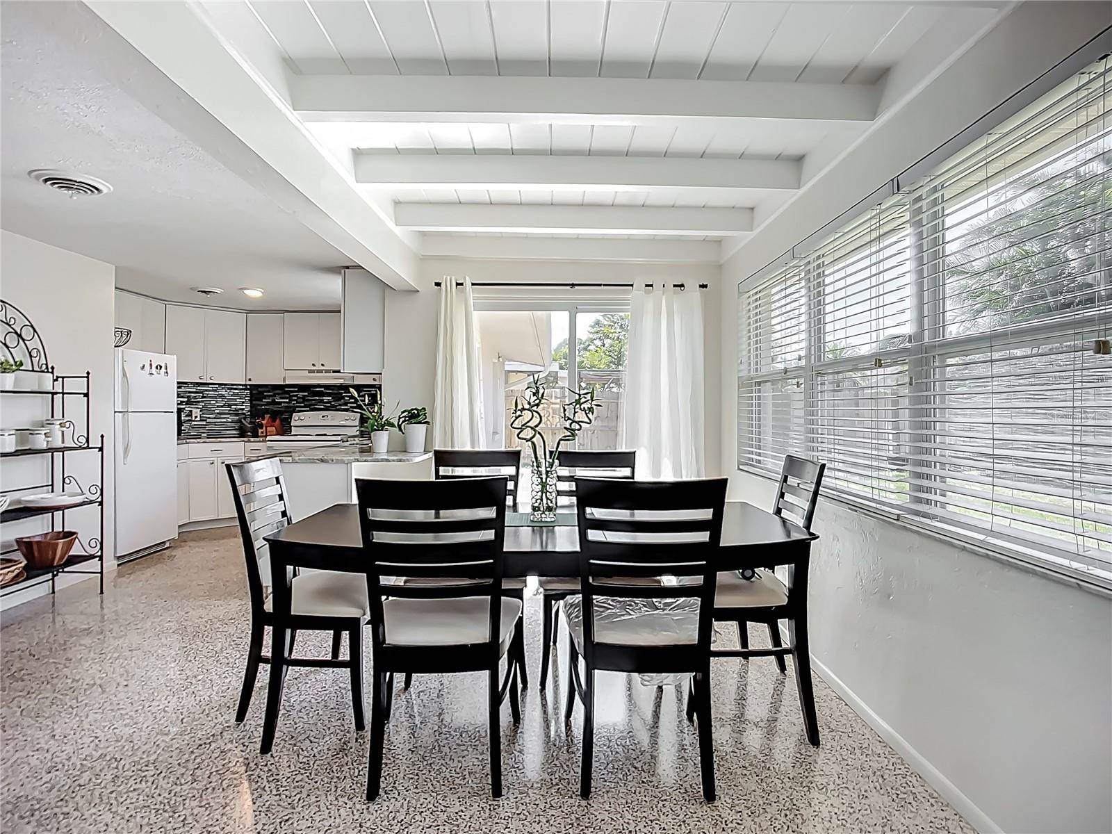 2108 Lee Lane, Sarasota, FL 34231