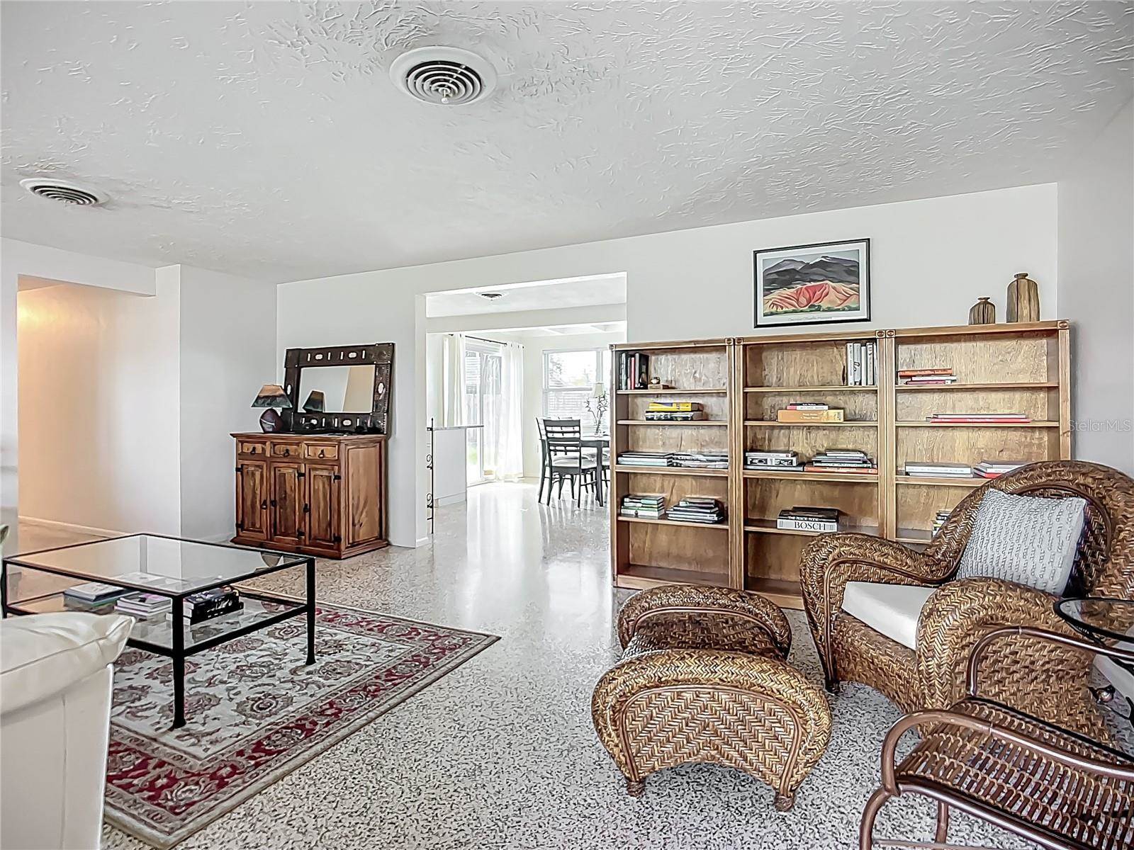 2108 Lee Lane, Sarasota, FL 34231