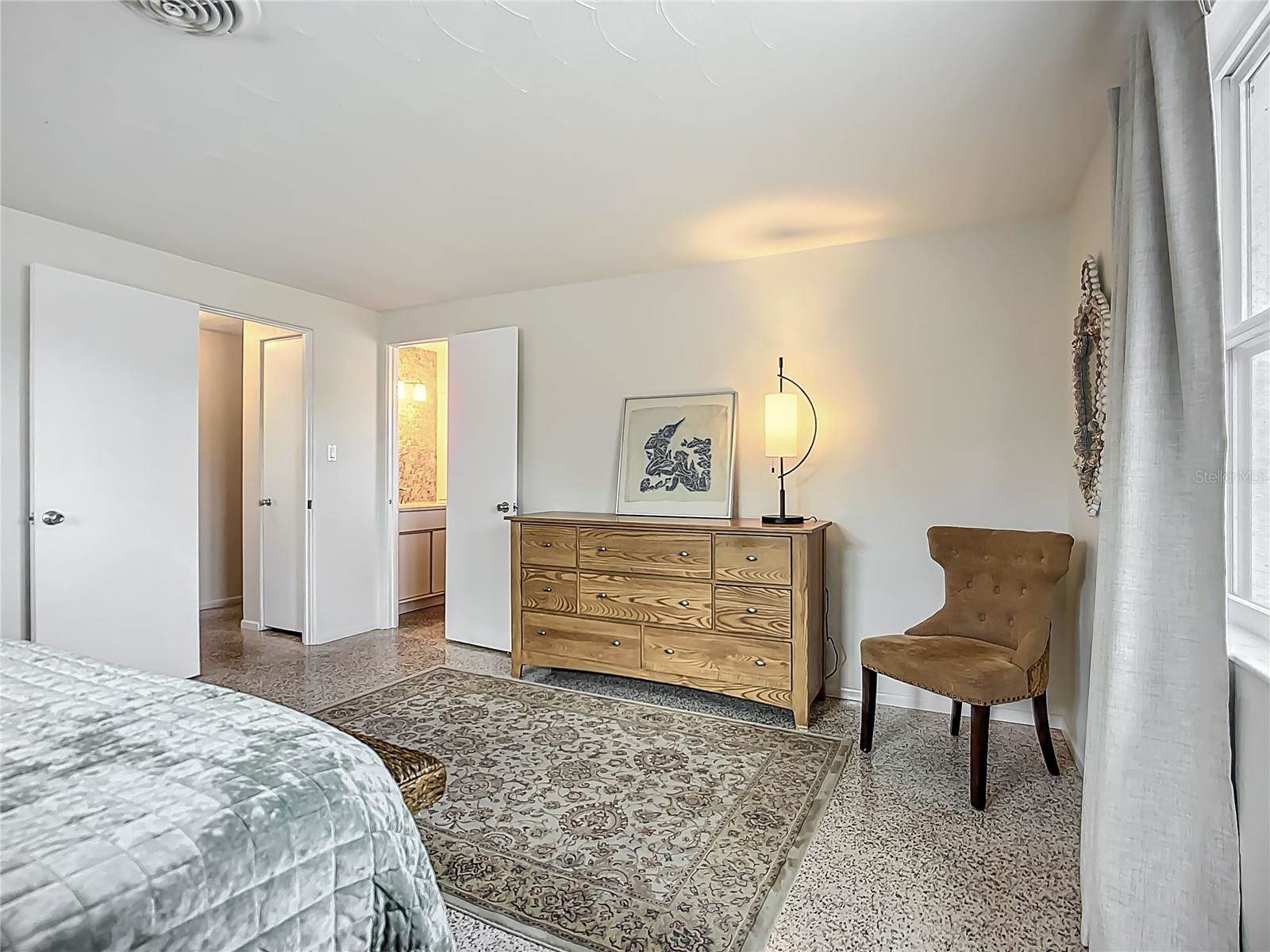 2108 Lee Lane, Sarasota, FL 34231