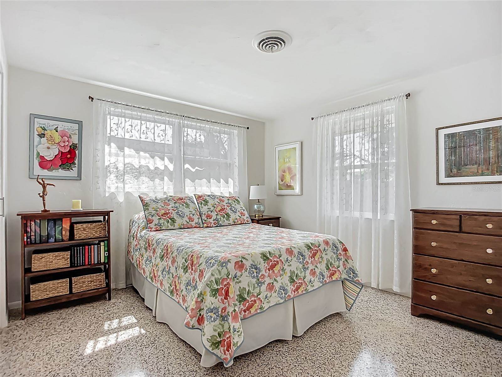 2108 Lee Lane, Sarasota, FL 34231