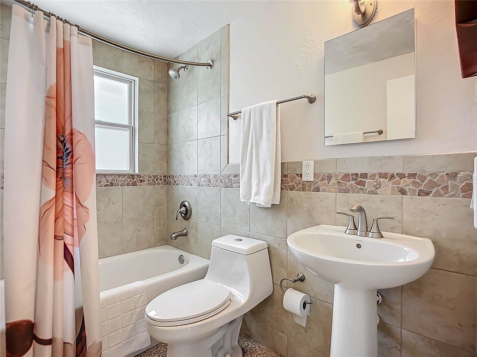 2108 Lee Lane, Sarasota, FL 34231