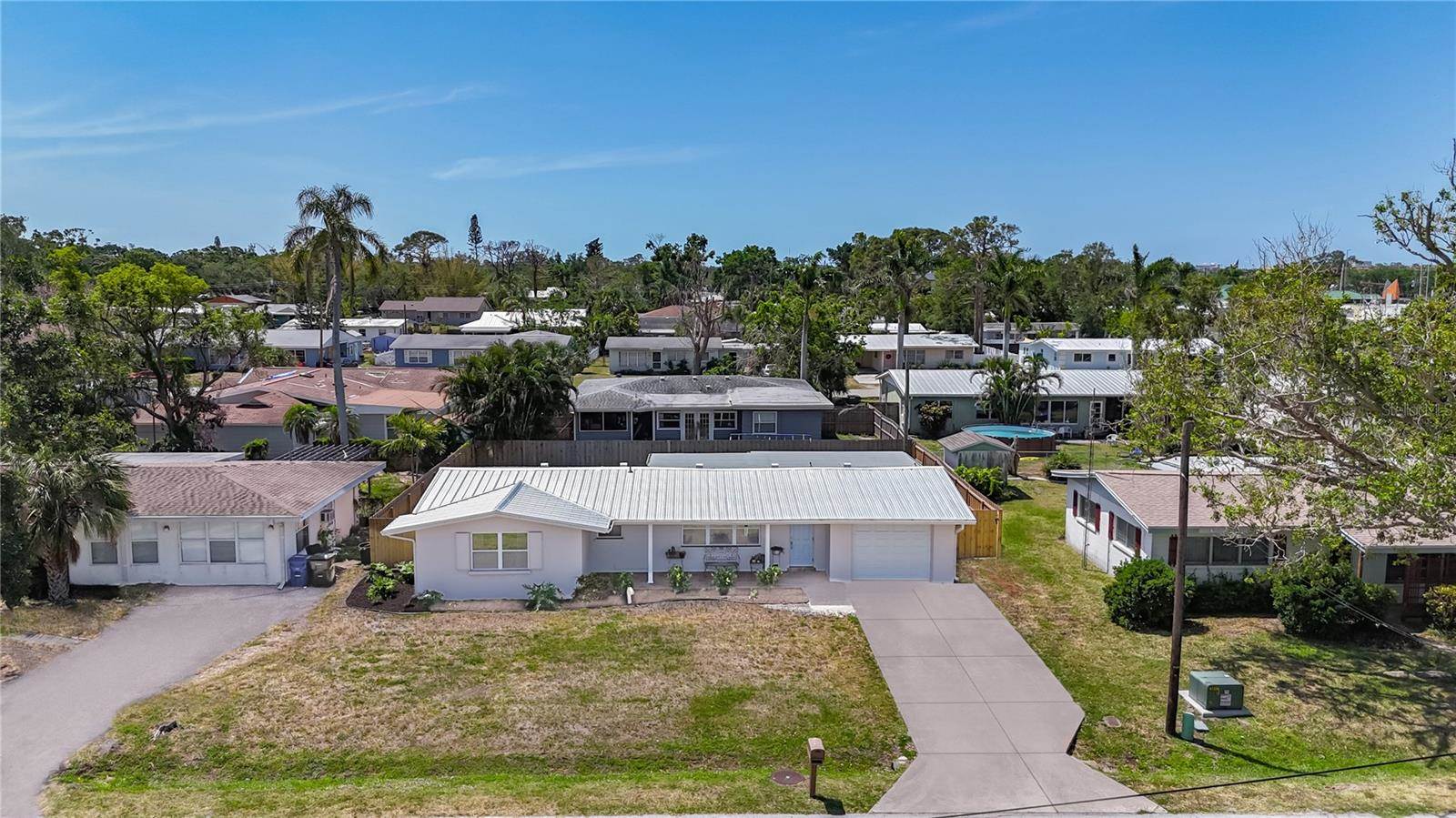 2108 Lee Lane, Sarasota, FL 34231