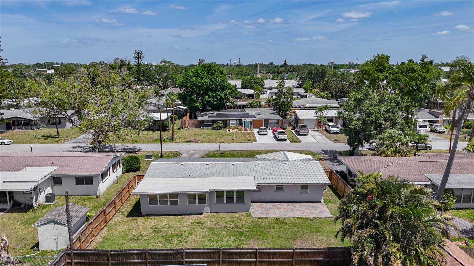 2108 Lee Lane, Sarasota, FL 34231