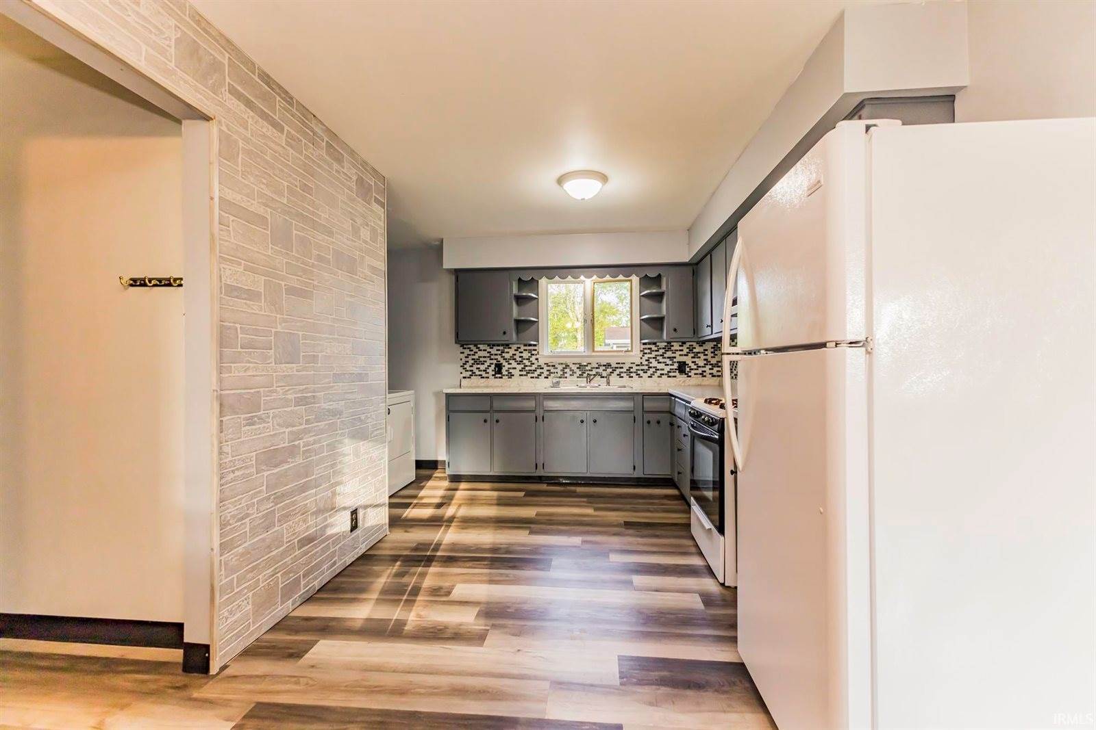 305 N Ellis Road, Muncie, IN 47303