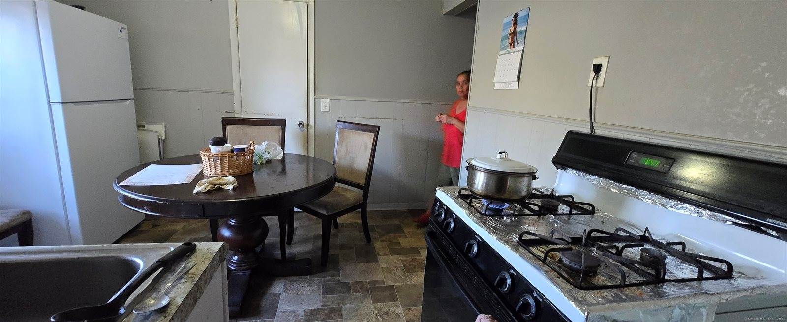 324 Mountain Grove, Bridgeport, CT 06605