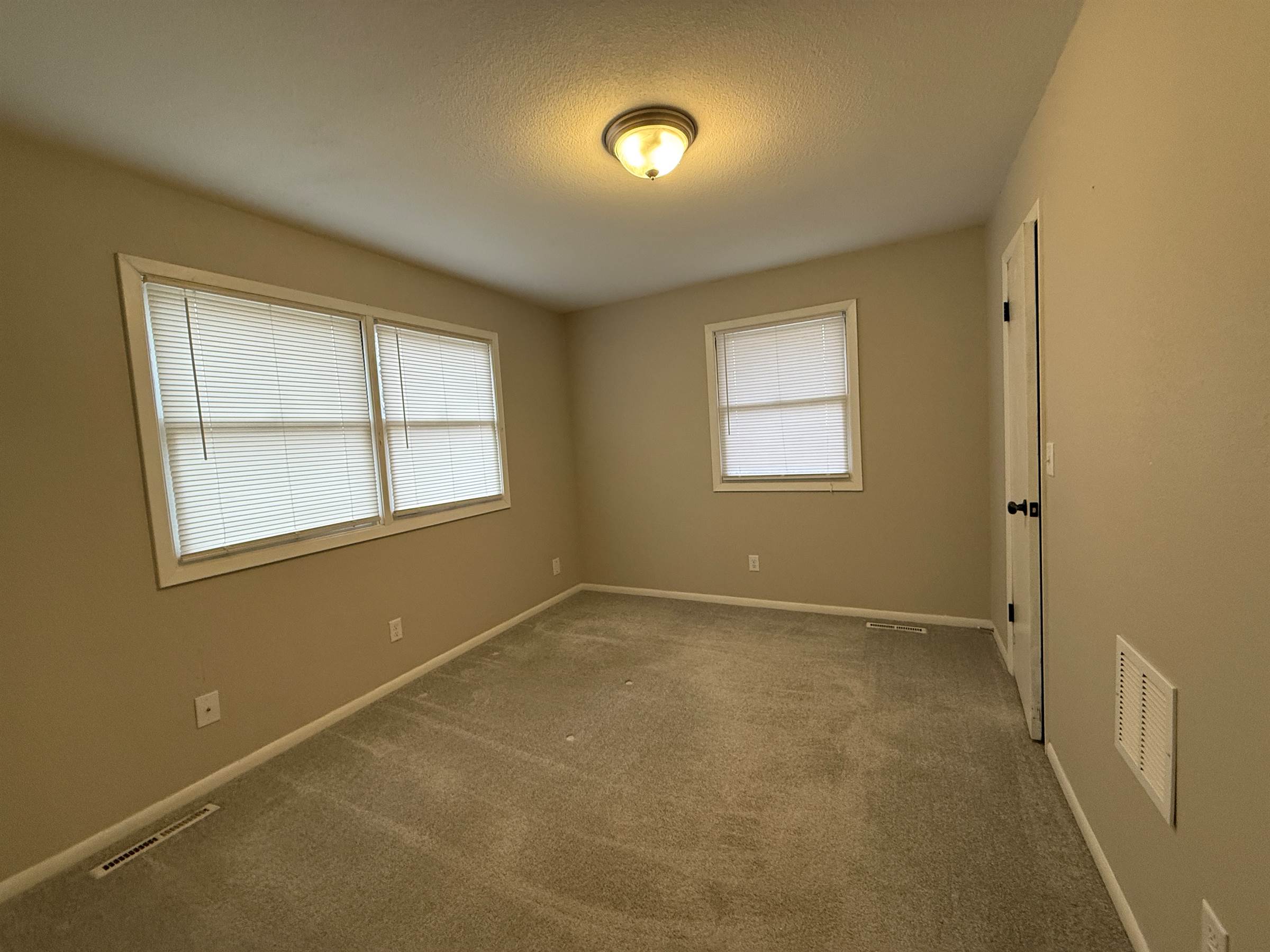 606 Renee Dr, Andover, KS 67002