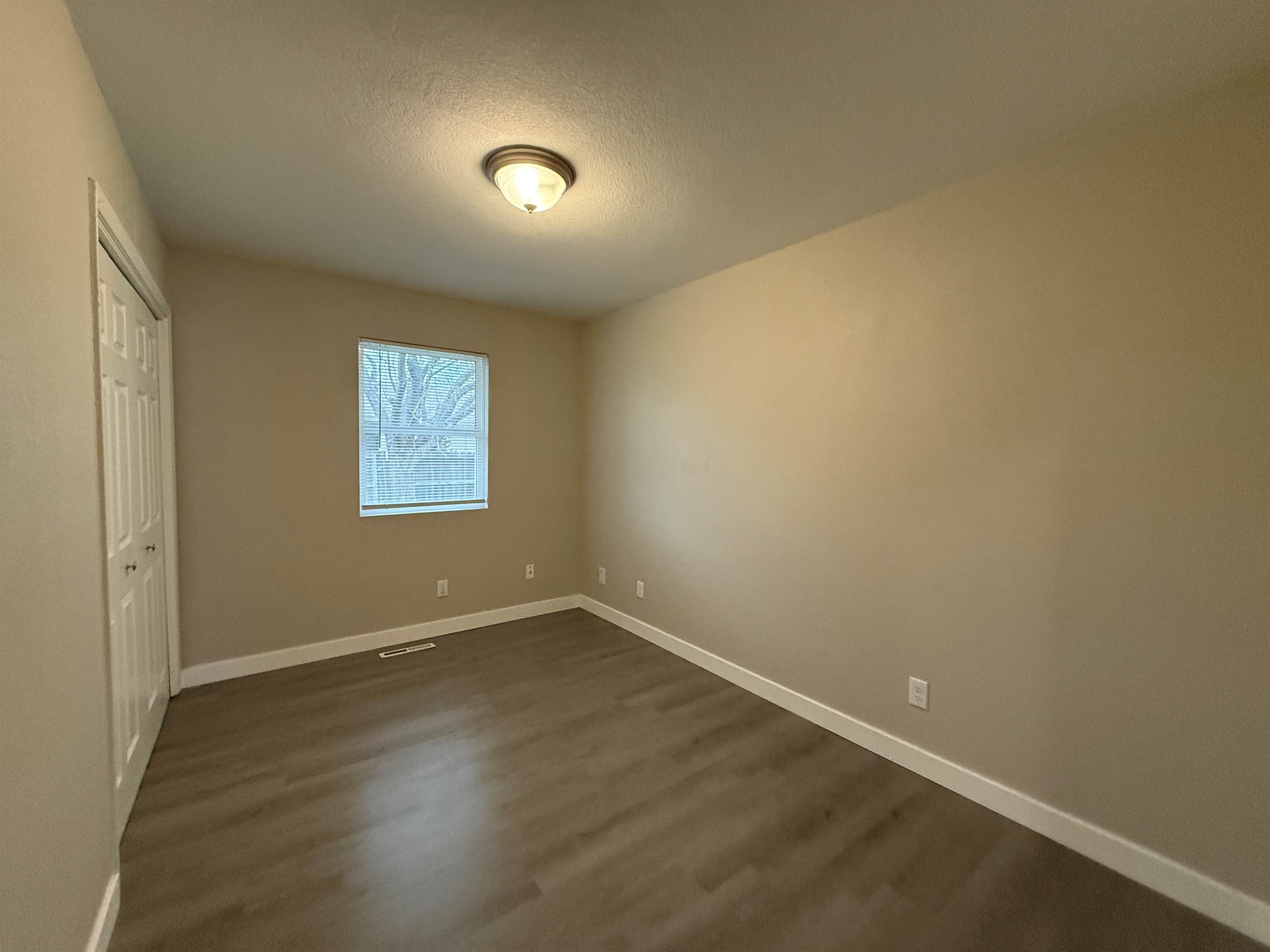 606 Renee Dr, Andover, KS 67002