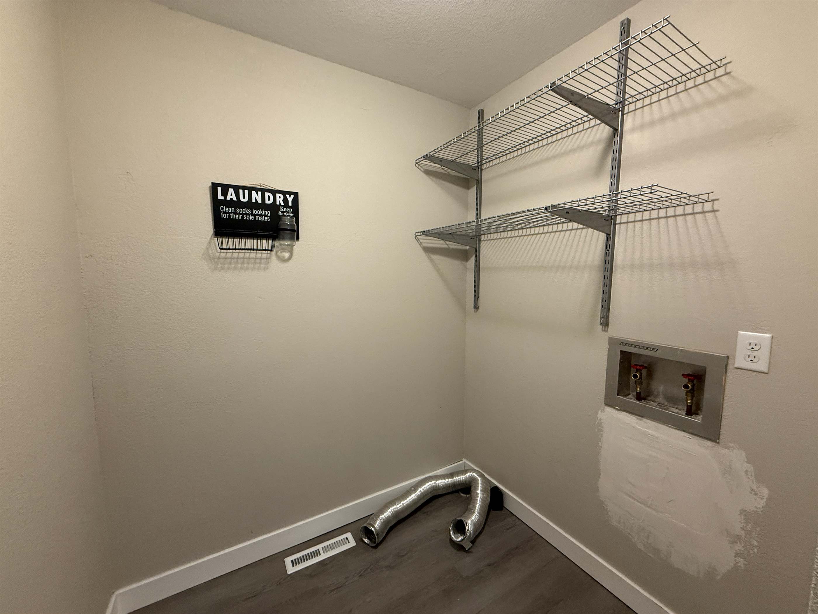 606 Renee Dr, Andover, KS 67002