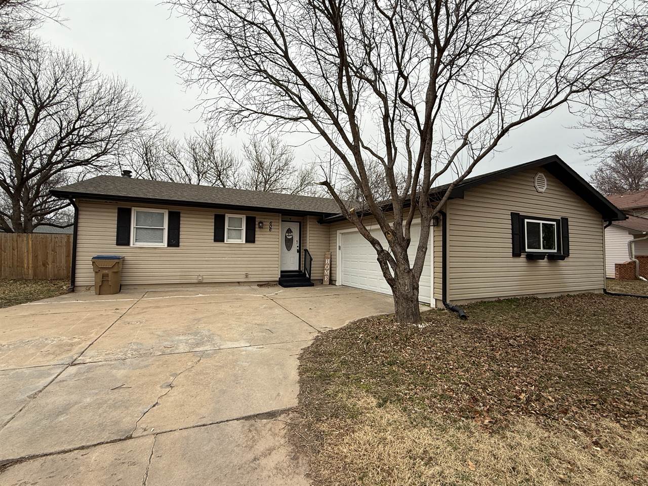 606 Renee Dr, Andover, KS 67002