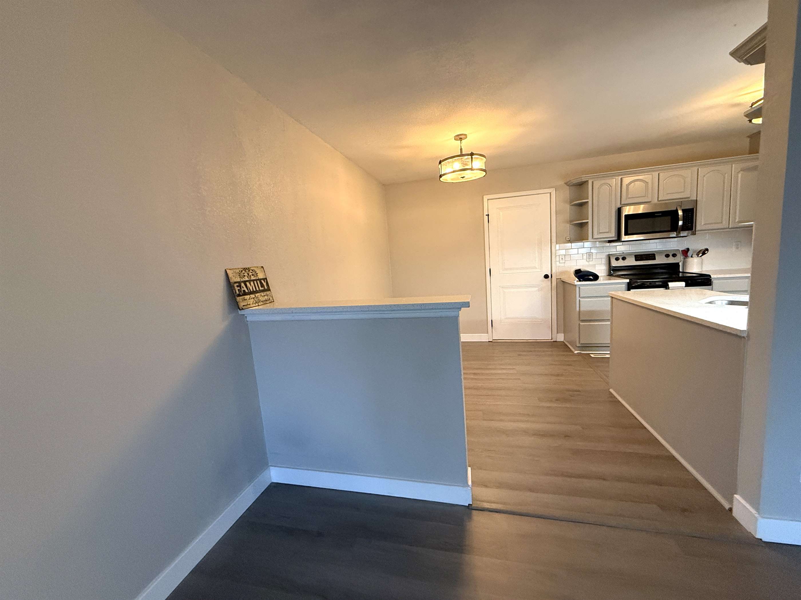 606 Renee Dr, Andover, KS 67002