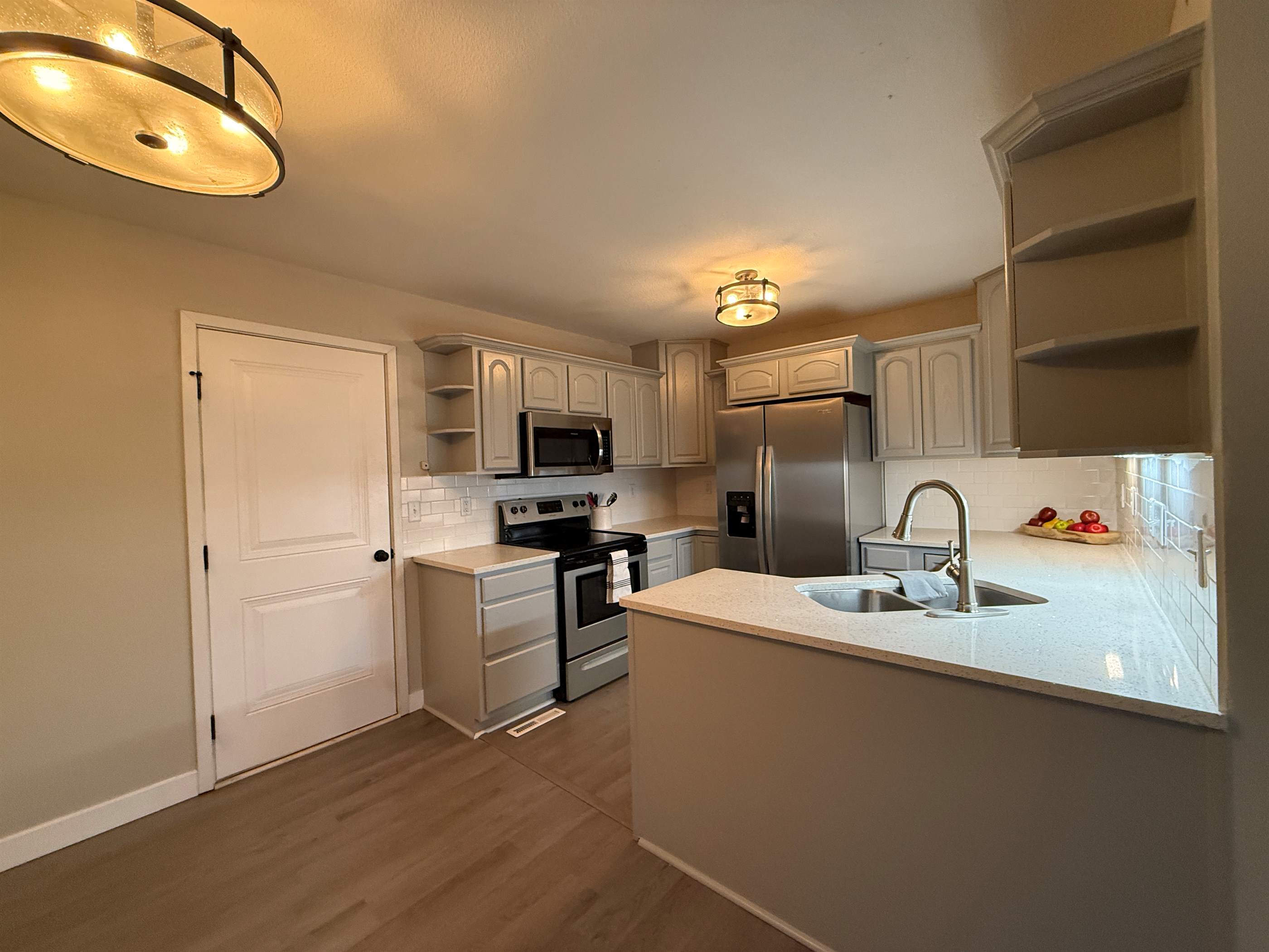 606 Renee Dr, Andover, KS 67002