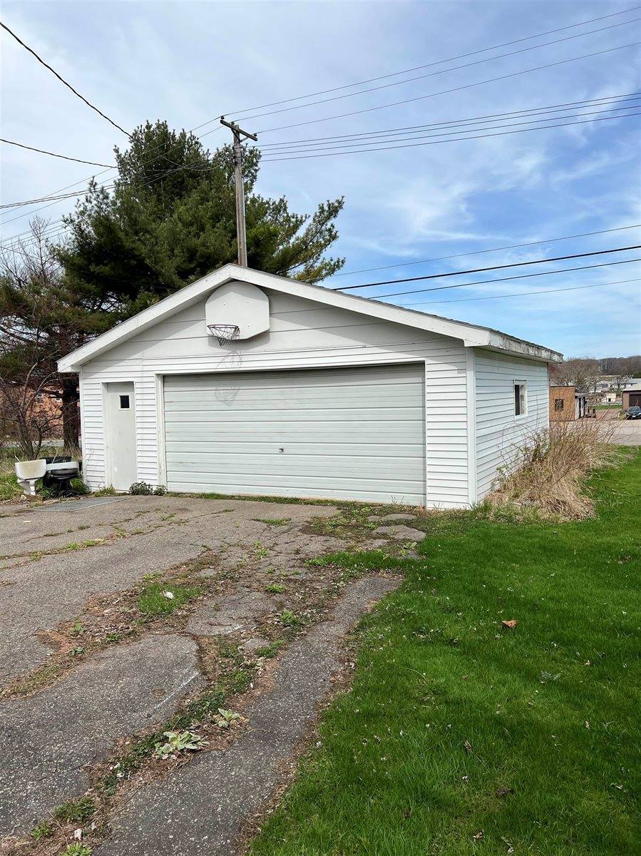 314 N Division Street, Loyal, WI 54446