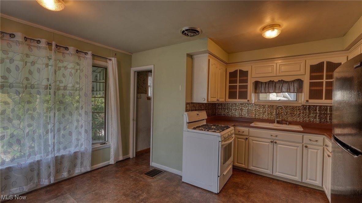 225 North 9th Street, Cambridge, OH 43725