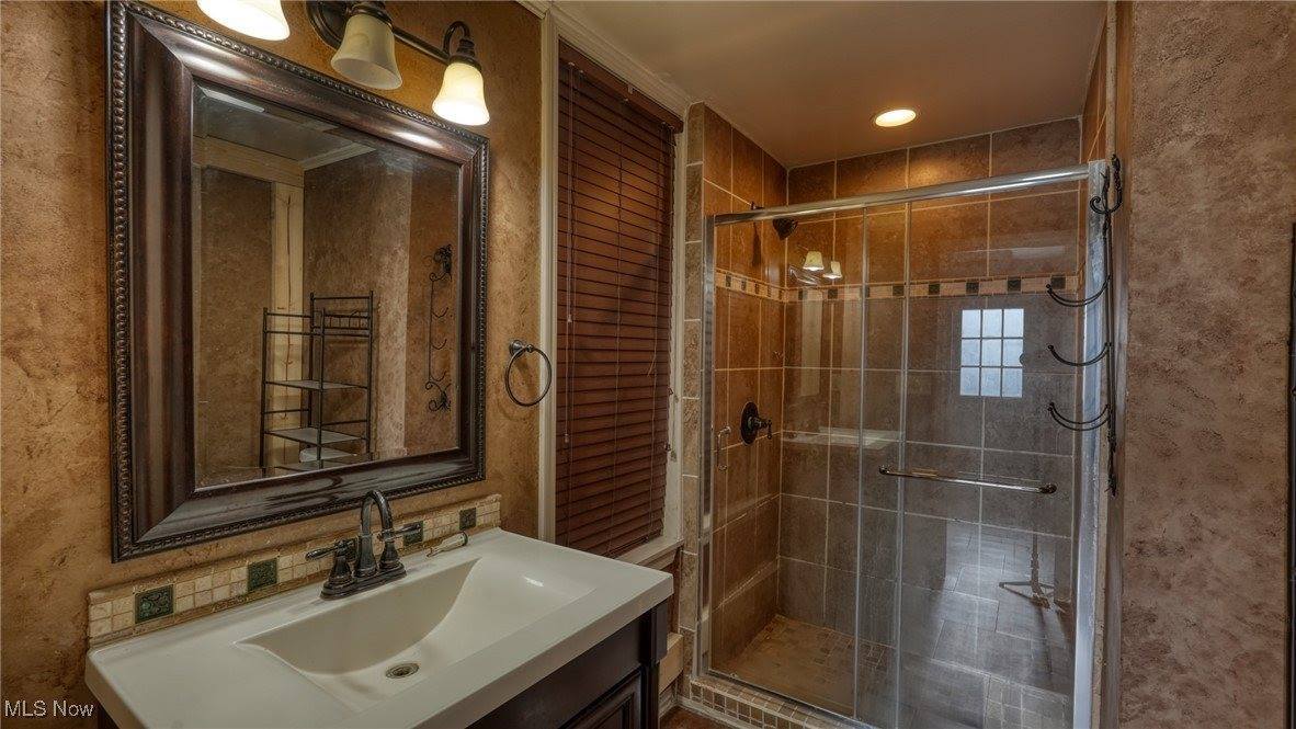 225 North 9th Street, Cambridge, OH 43725