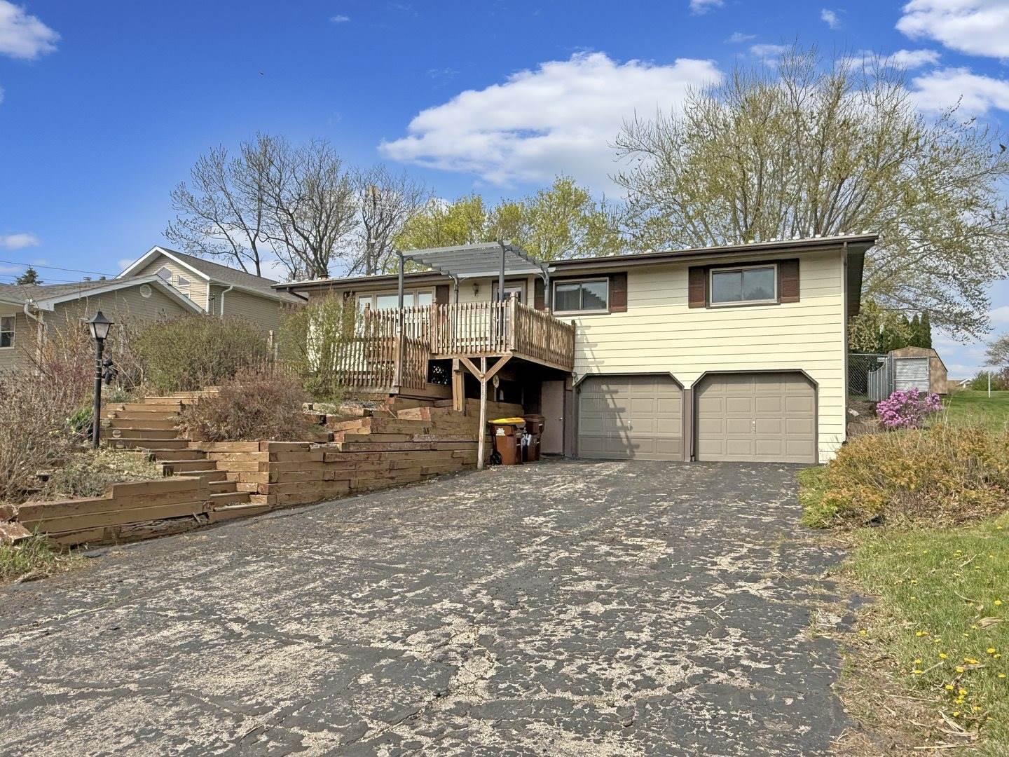 584 South Ward Street, Stockton, IL 61085