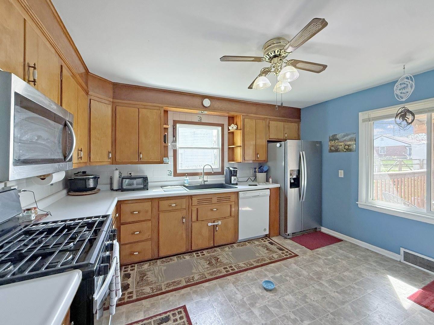 514 South Linn Street, Shannon, IL 61078