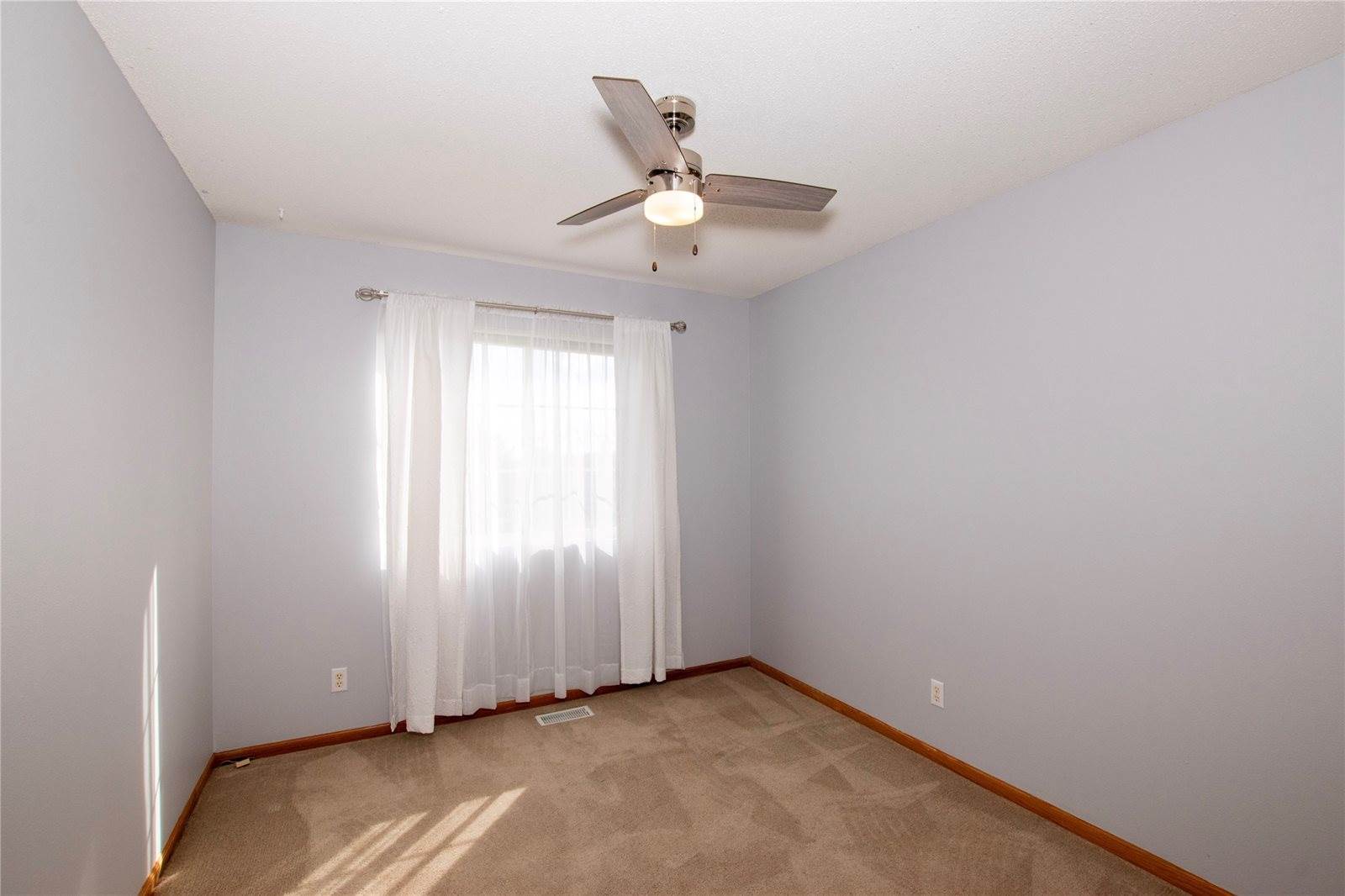 1021 Ridgewood Court, West Des Moines, IA 50265