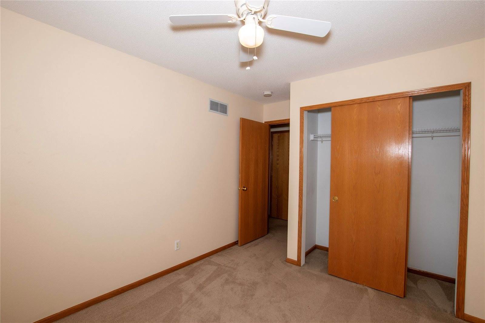 1021 Ridgewood Court, West Des Moines, IA 50265