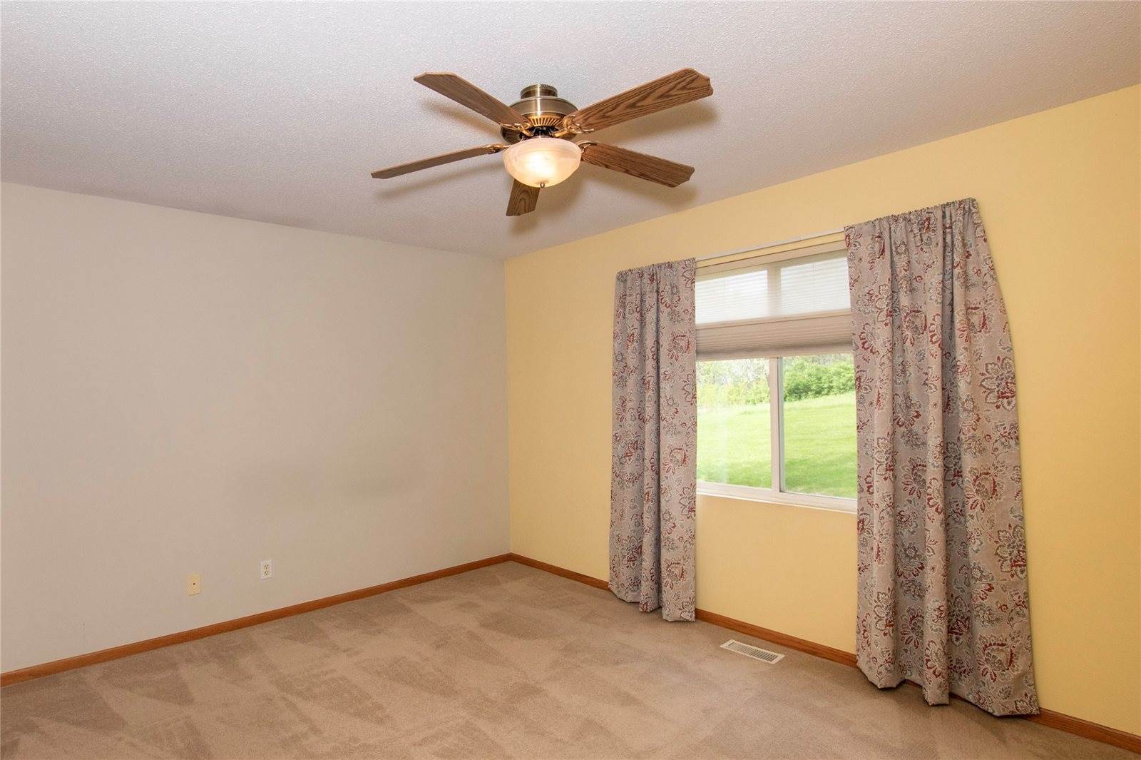 1021 Ridgewood Court, West Des Moines, IA 50265