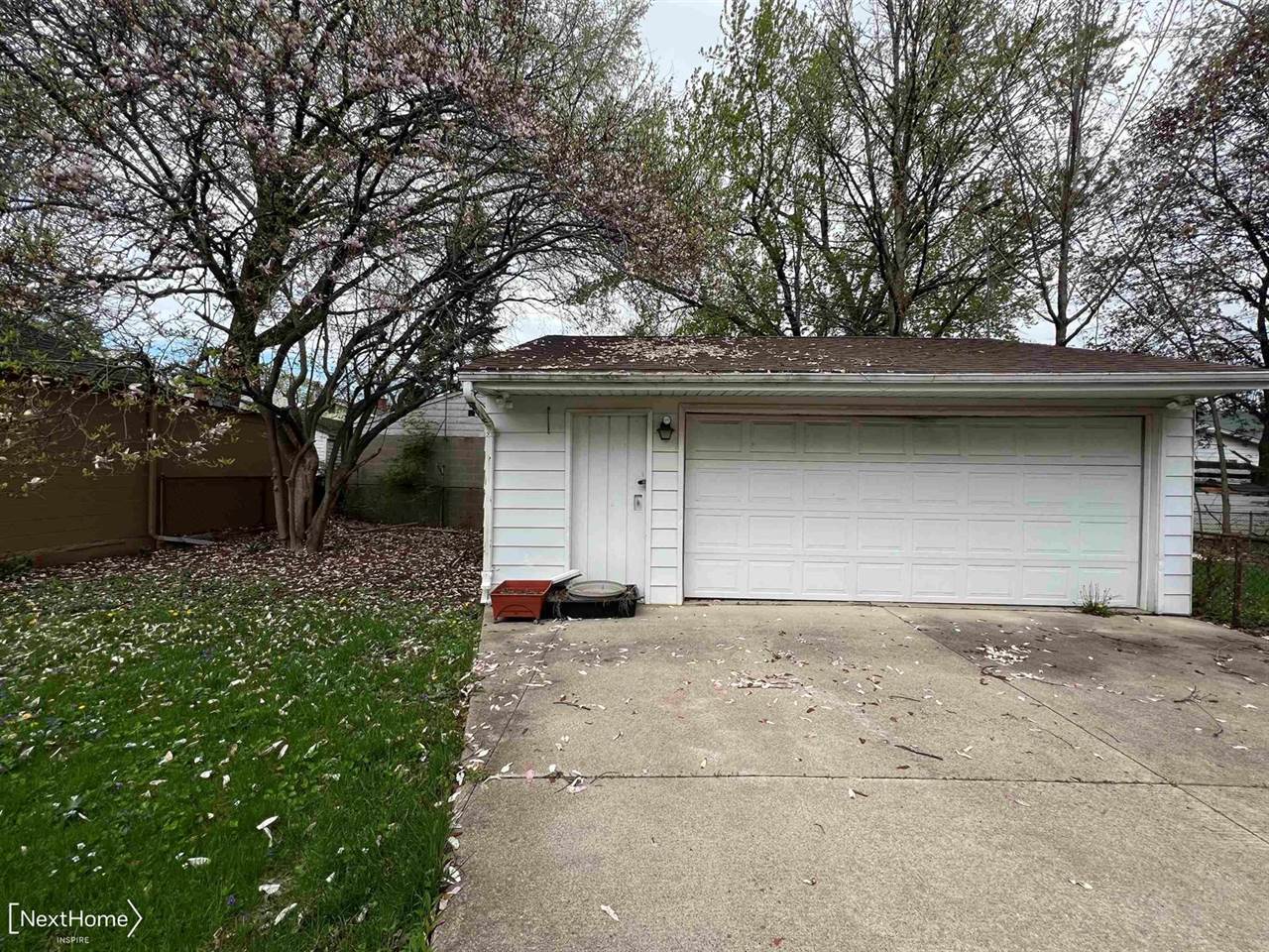 2213 Pennsylvania Avenue, Flint, MI 48506