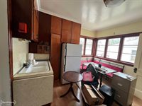 2213 Pennsylvania Avenue, Flint, MI 48506