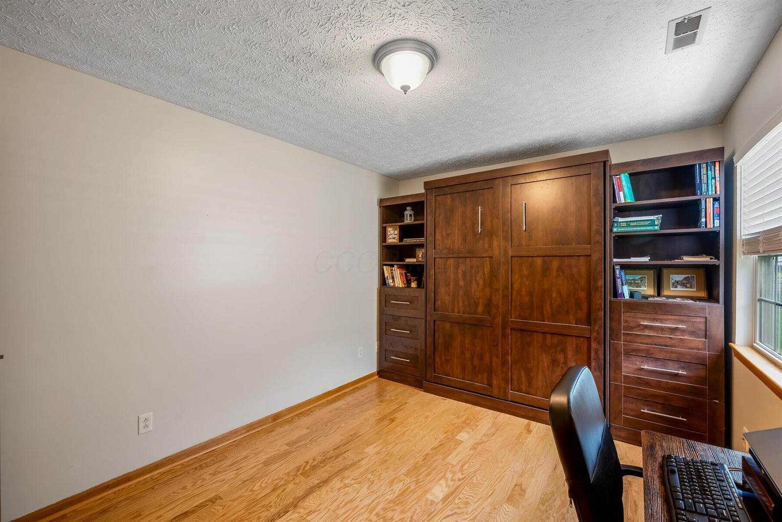 949 West Beal Avenue, Bucyrus, OH 44820