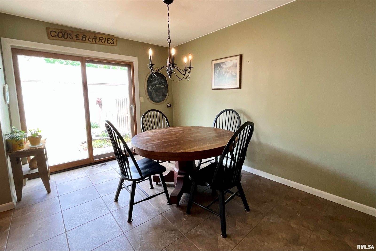 1513 21ST Avenue, #7, Rock Island, IL 61201