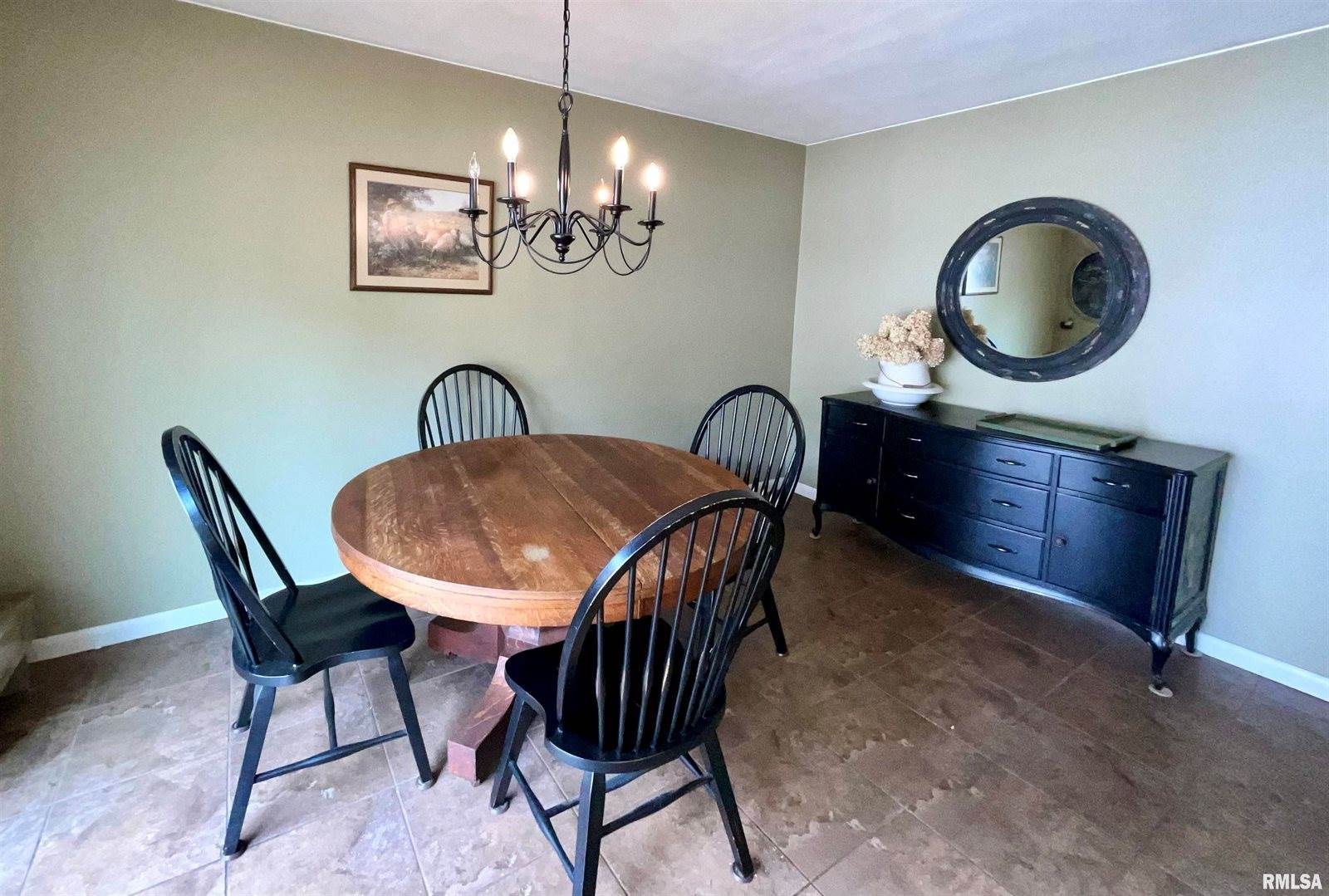 1513 21ST Avenue, #7, Rock Island, IL 61201