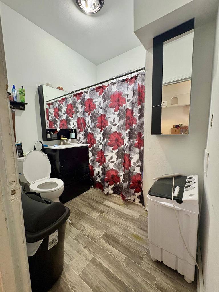 2246 S 12th STREET, Milwaukee, WI 53215