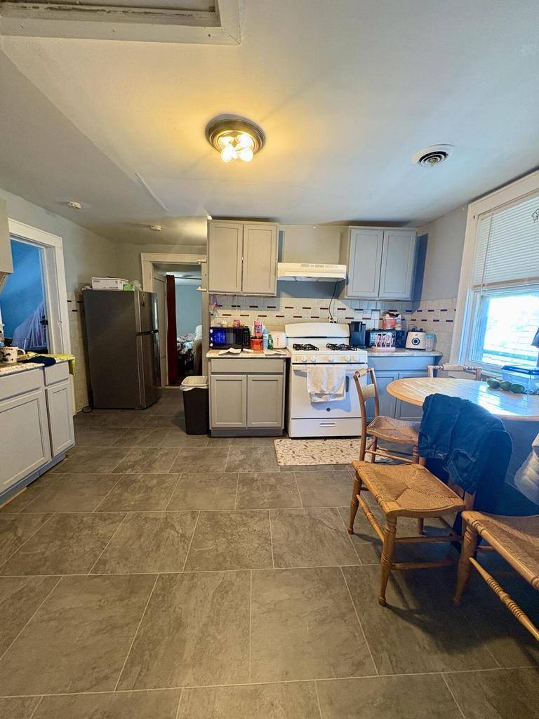 2246 S 12th STREET, Milwaukee, WI 53215