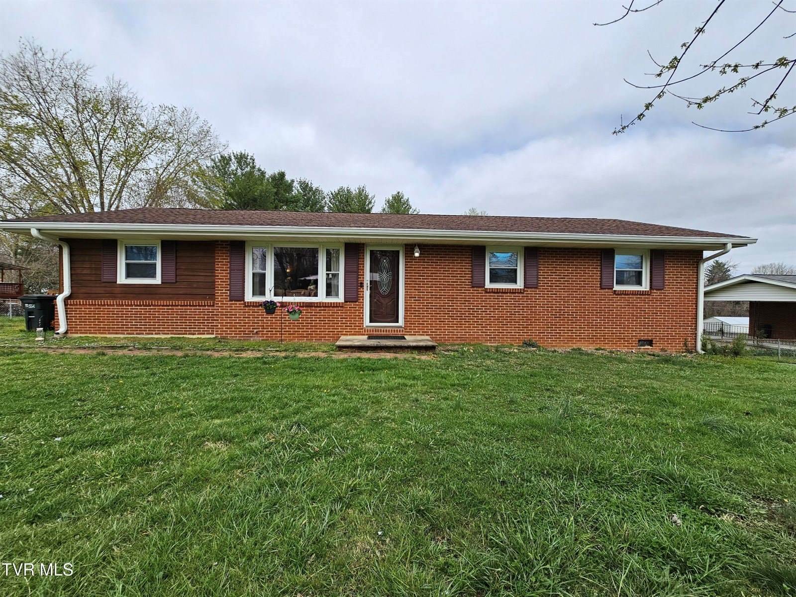 2029 Dave Buck Road, Johnson City, TN 37601