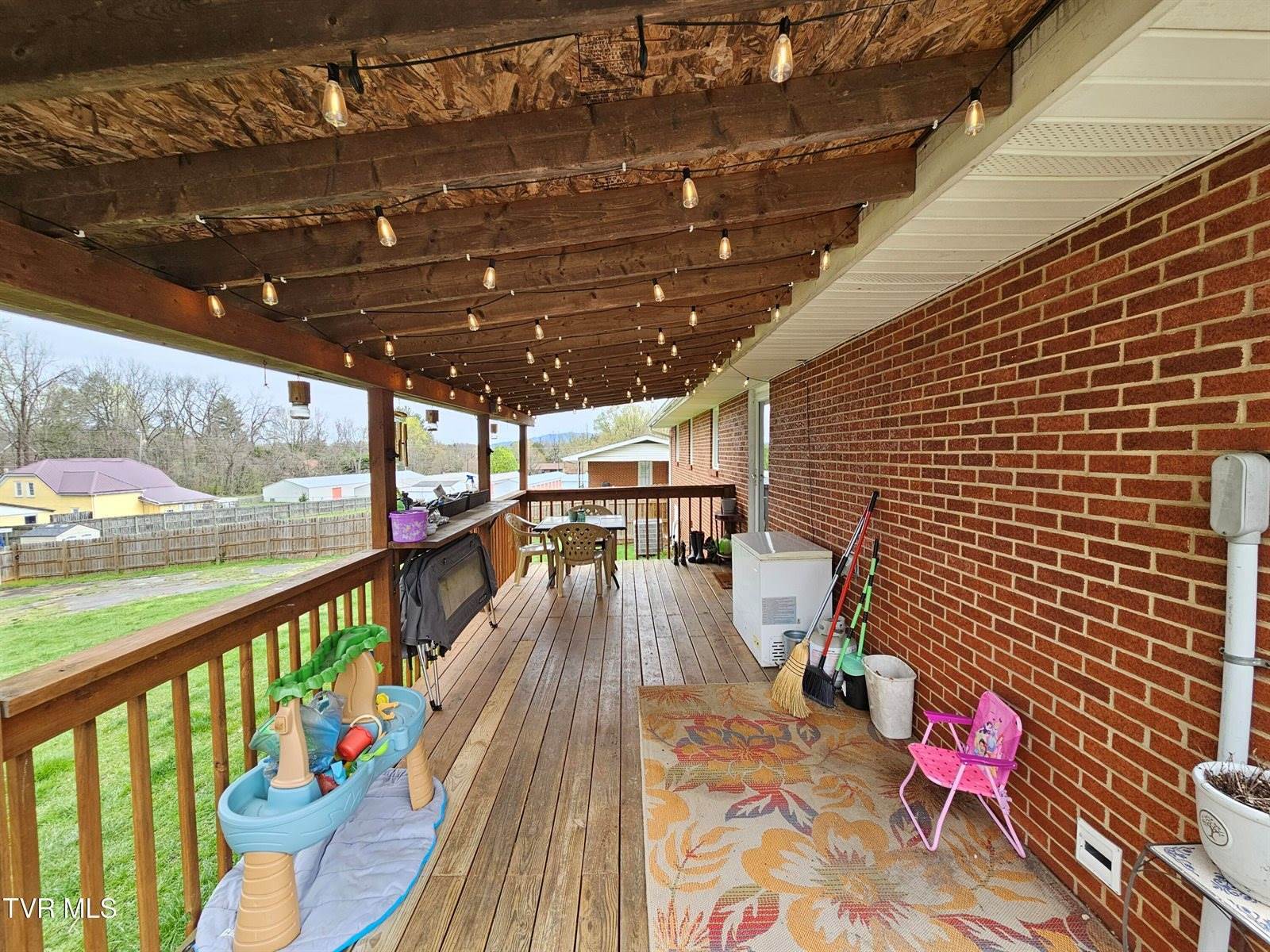 2029 Dave Buck Road, Johnson City, TN 37601