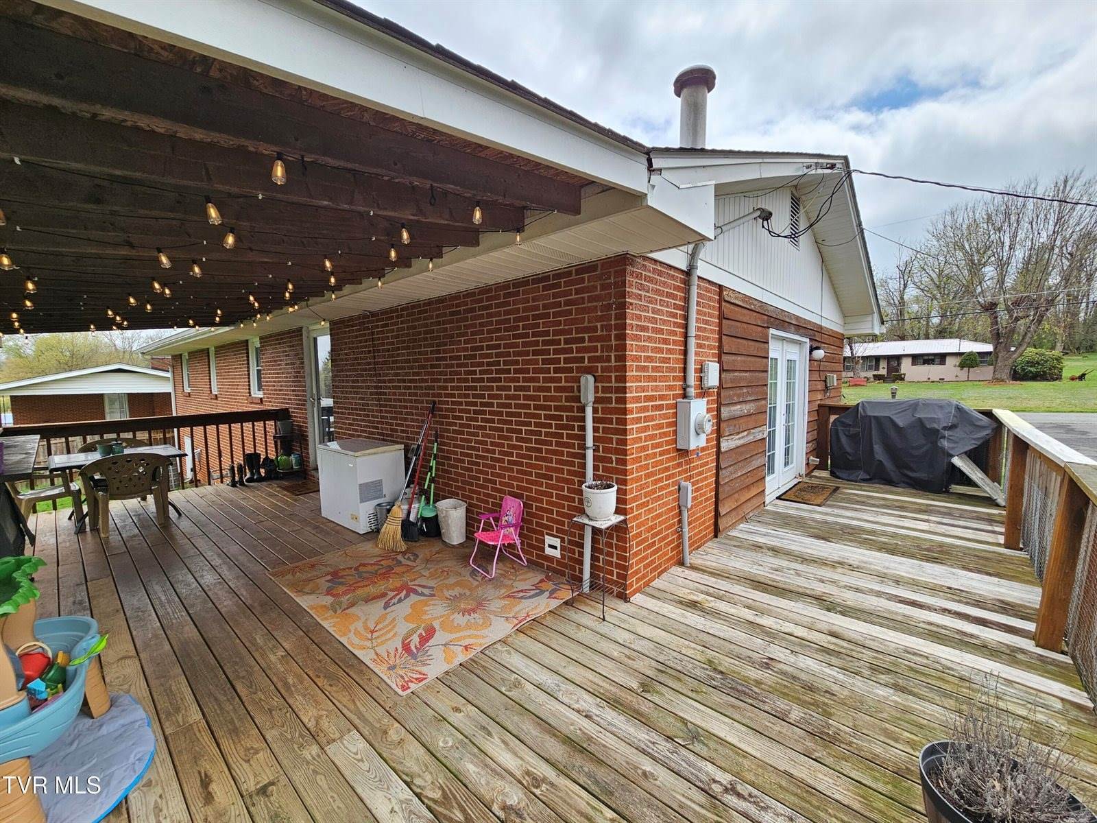 2029 Dave Buck Road, Johnson City, TN 37601