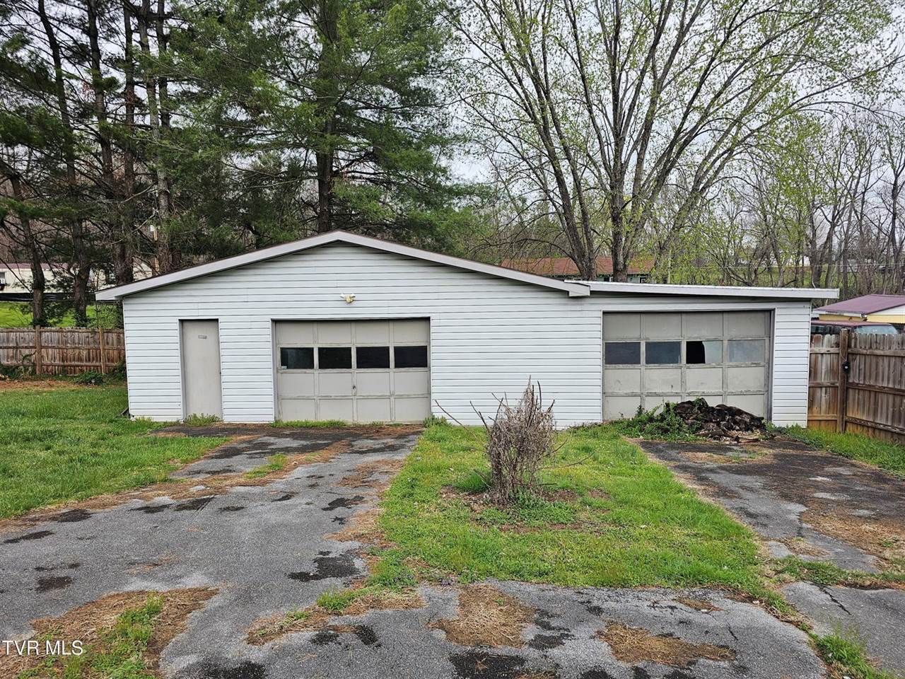 2029 Dave Buck Road, Johnson City, TN 37601