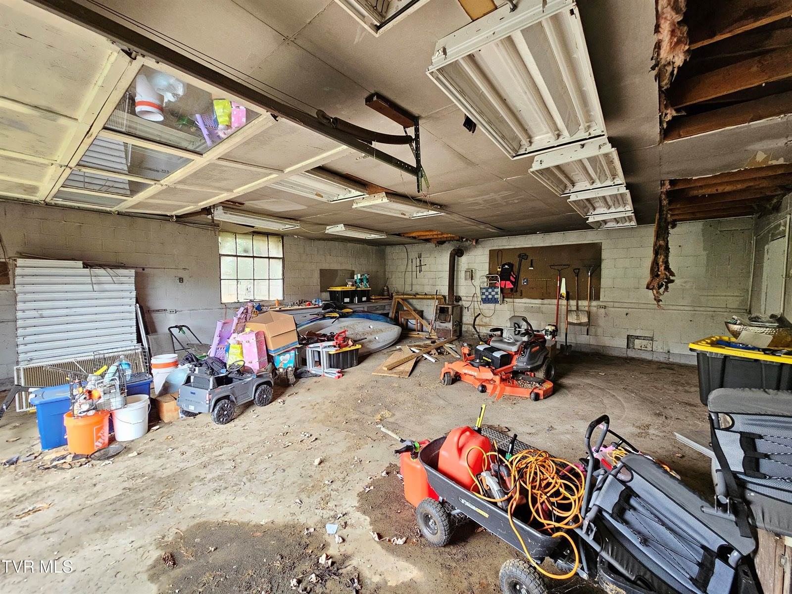 2029 Dave Buck Road, Johnson City, TN 37601