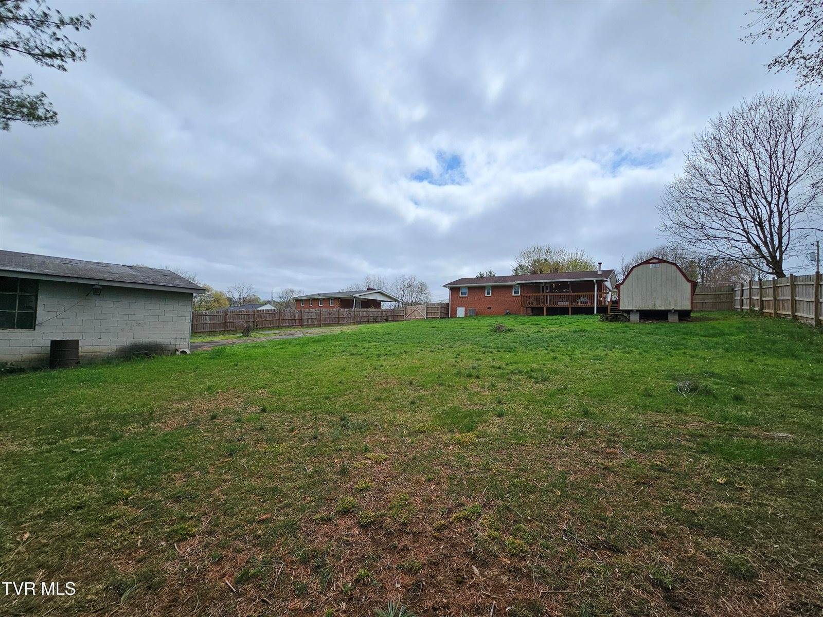 2029 Dave Buck Road, Johnson City, TN 37601