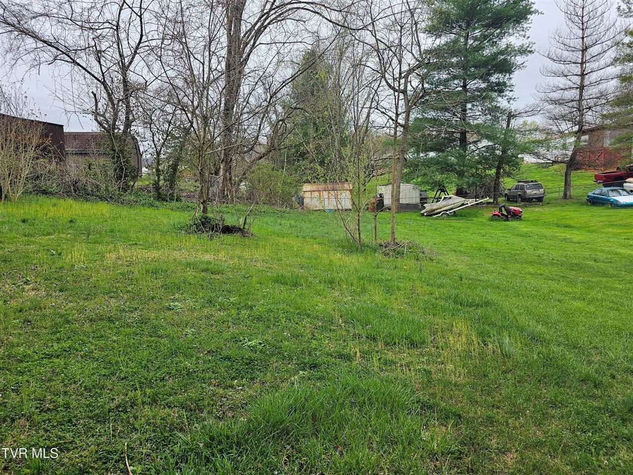 2029 Dave Buck Road, Johnson City, TN 37601