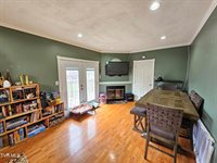 2029 Dave Buck Road, Johnson City, TN 37601