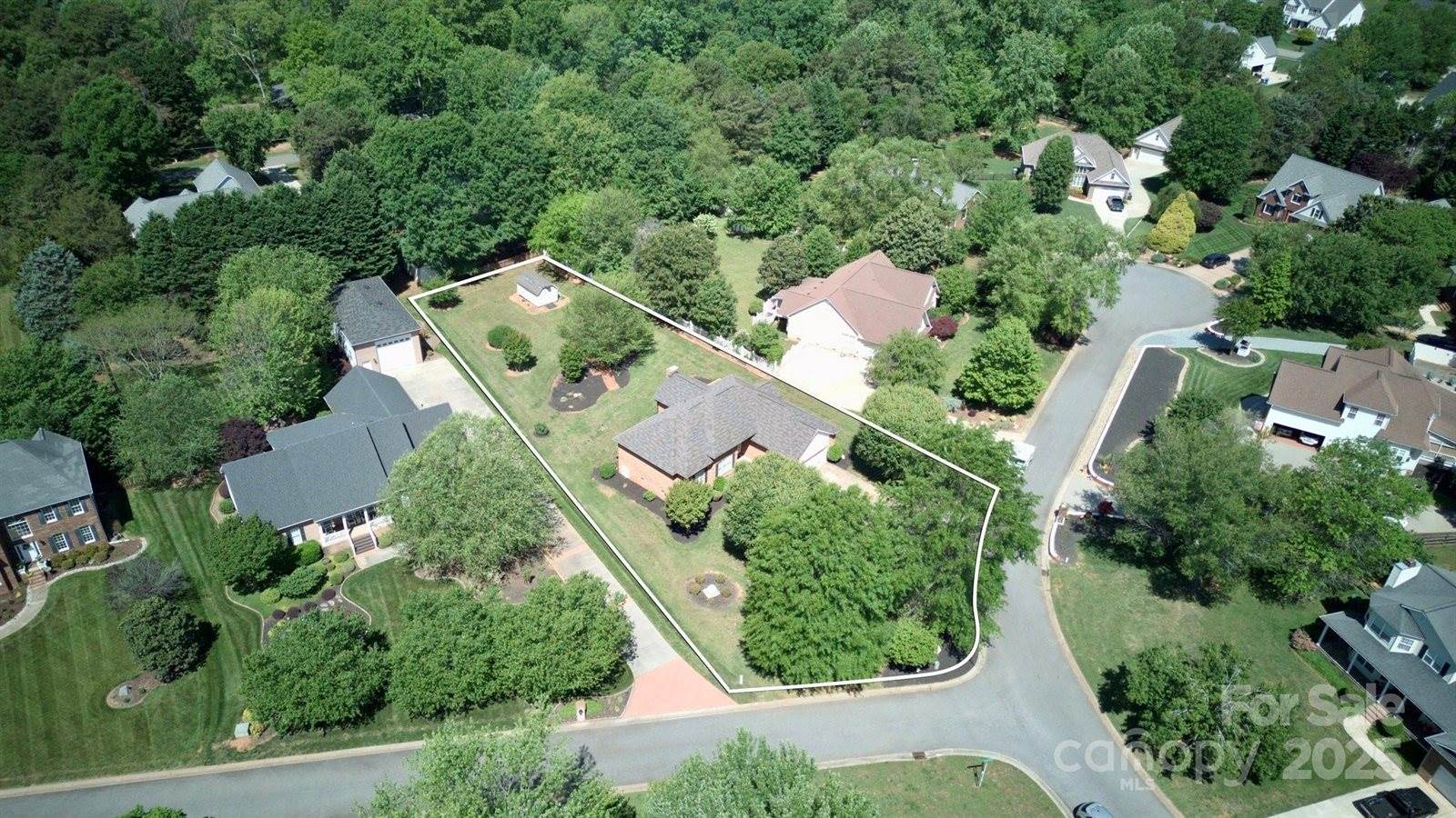 123 Shoreview Drive, Mooresville, NC 28117