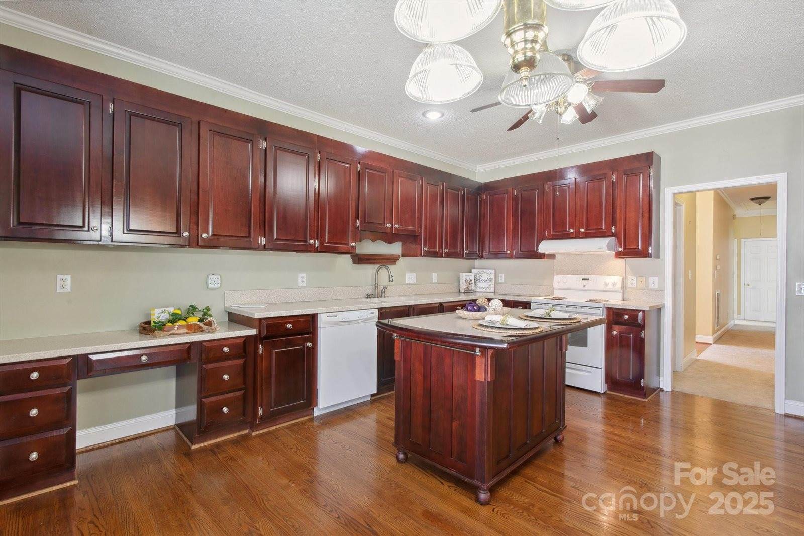 123 Shoreview Drive, Mooresville, NC 28117