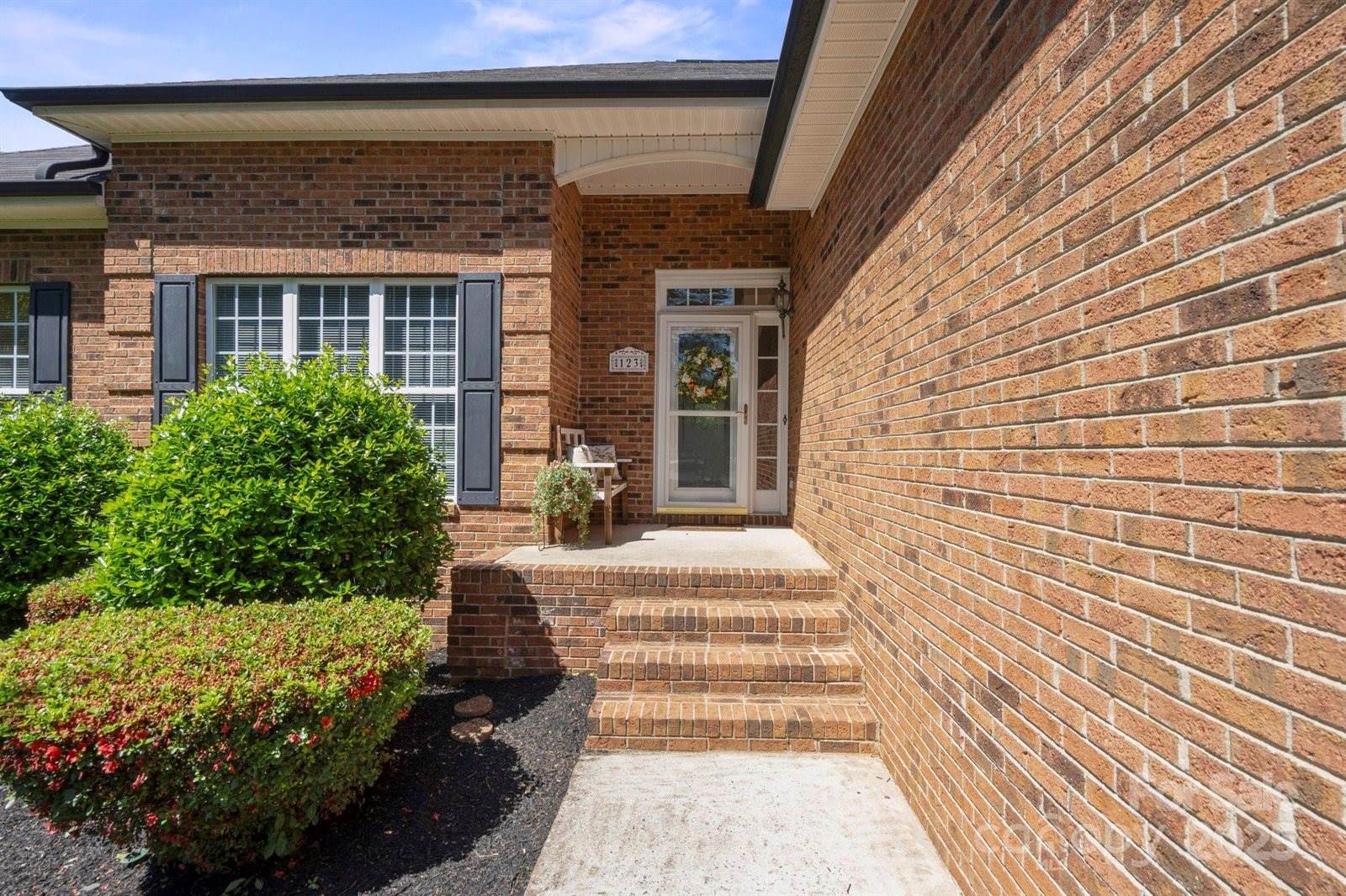 123 Shoreview Drive, Mooresville, NC 28117