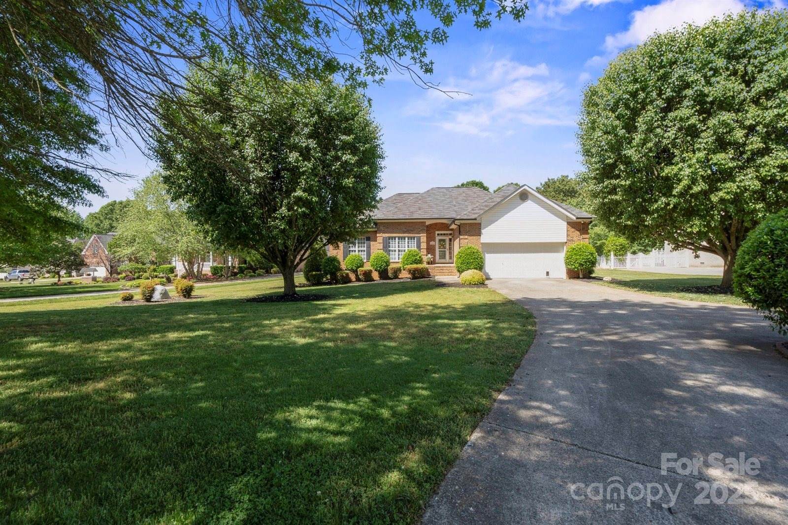 123 Shoreview Drive, Mooresville, NC 28117