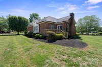 123 Shoreview Drive, Mooresville, NC 28117