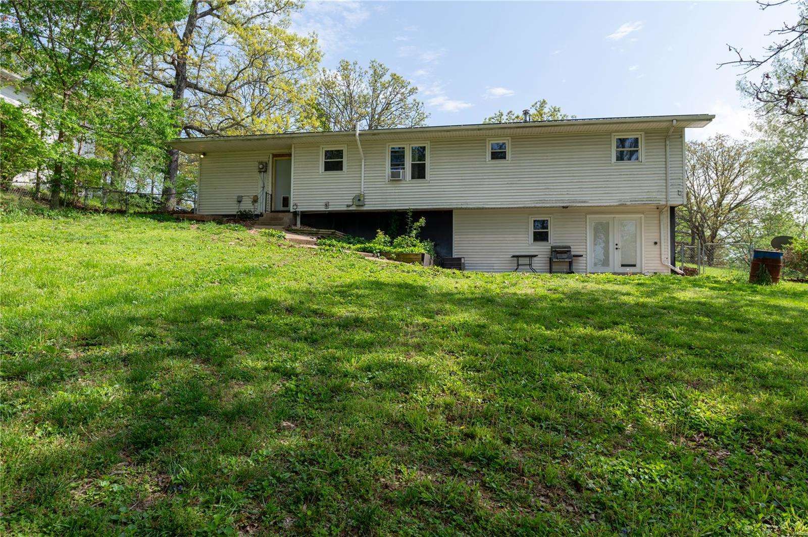 21695 Sable Road, Waynesville, MO 65583