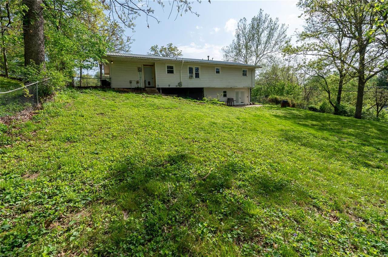 21695 Sable Road, Waynesville, MO 65583