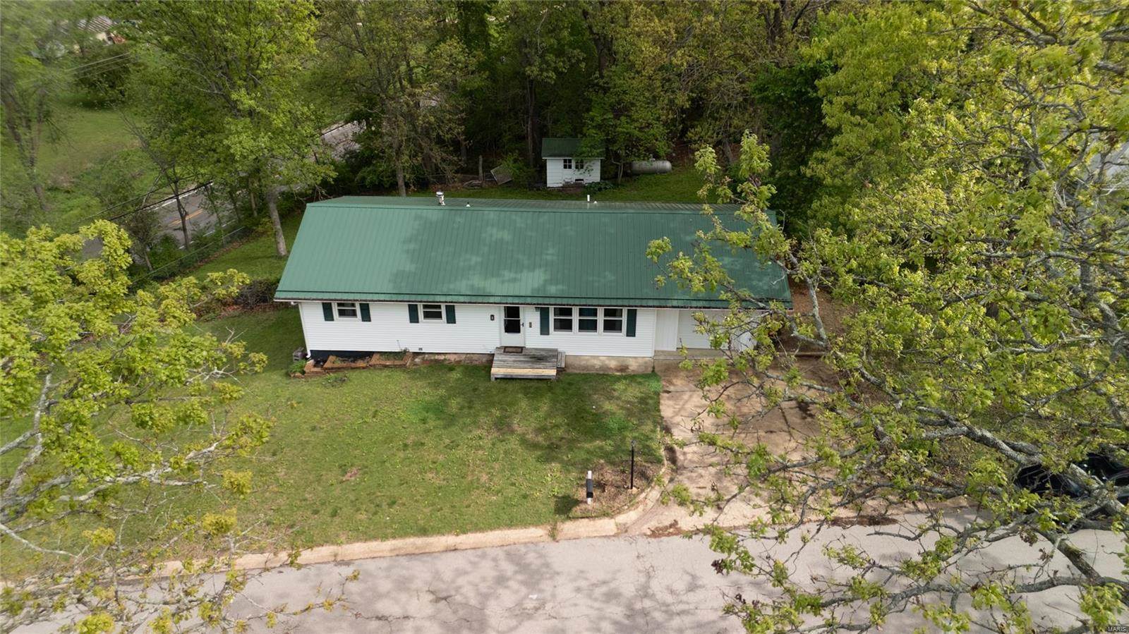 21695 Sable Road, Waynesville, MO 65583